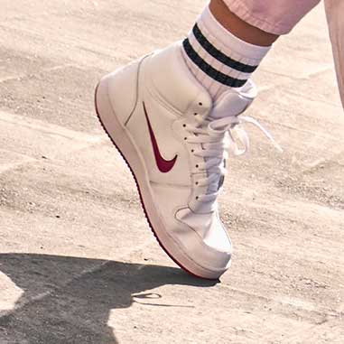 NIKE WMNS EBERNON MID
