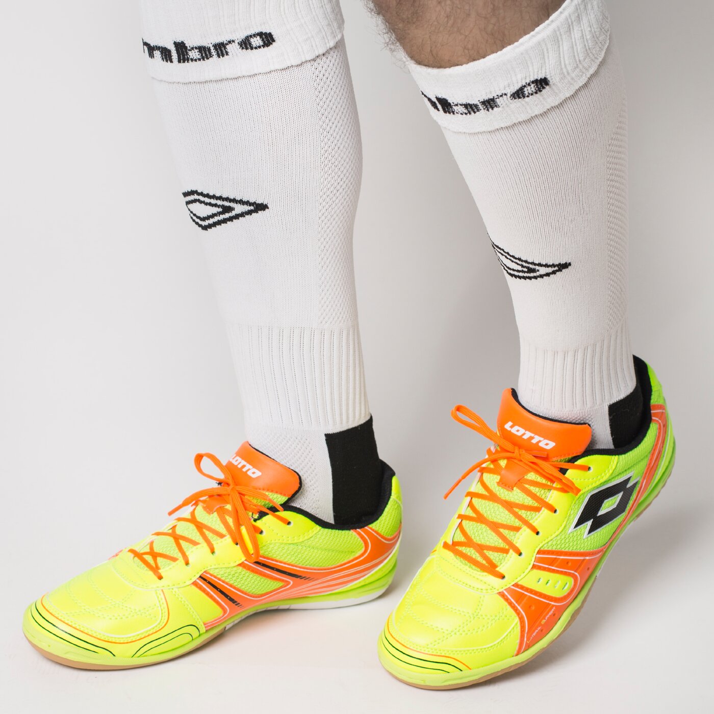 Buty piłkarskie męskie LOTTO TACTO 500 III t3426 kolor żółty