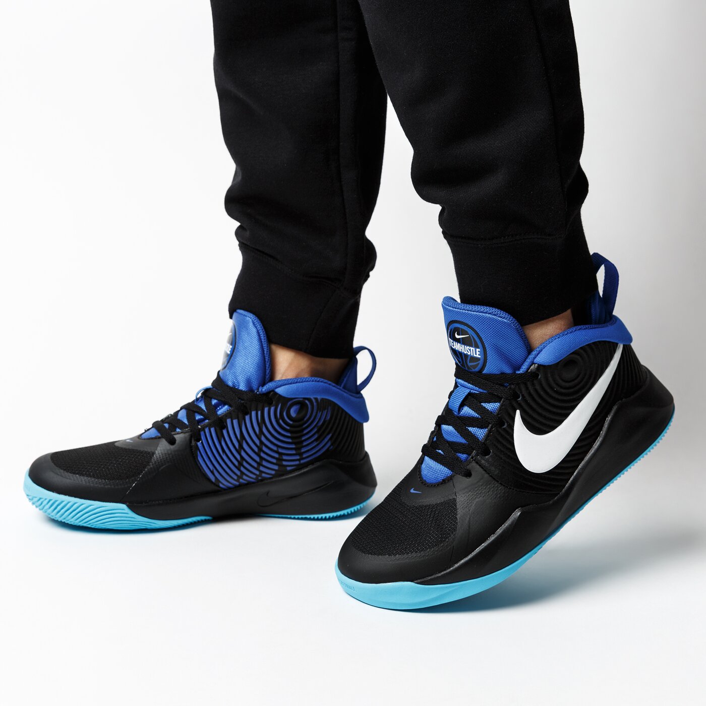 Buty dziecięce do koszykówki NIKE TEAM HUSTLE D 9 aq4224-012 kolor czarny