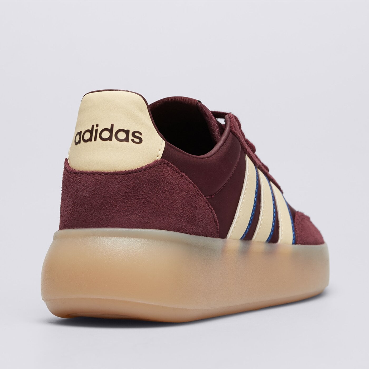 Buty sportowe damskie ADIDAS BARREDA DECODE jr3544 kolor bordowy