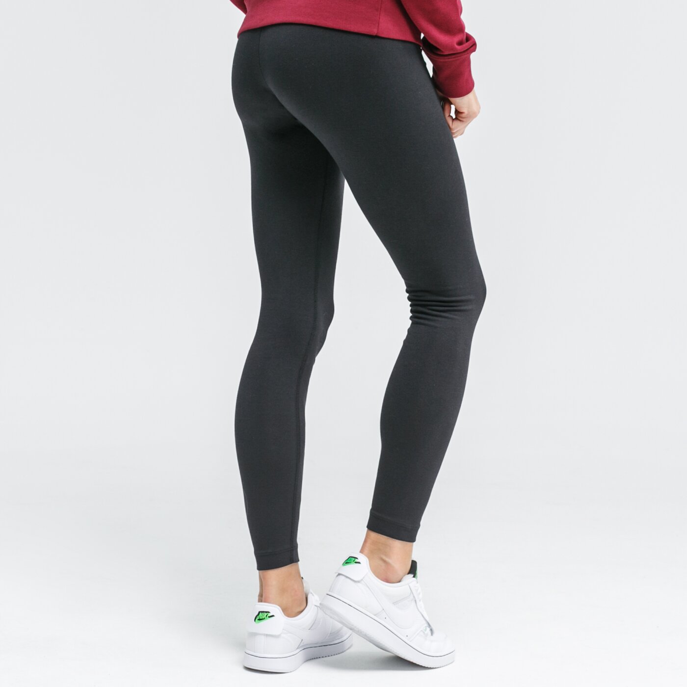 Spodnie dresowe damskie NIKE LEGGINGS SPORTSWEAR CLUB ct0739-010 kolor czarny