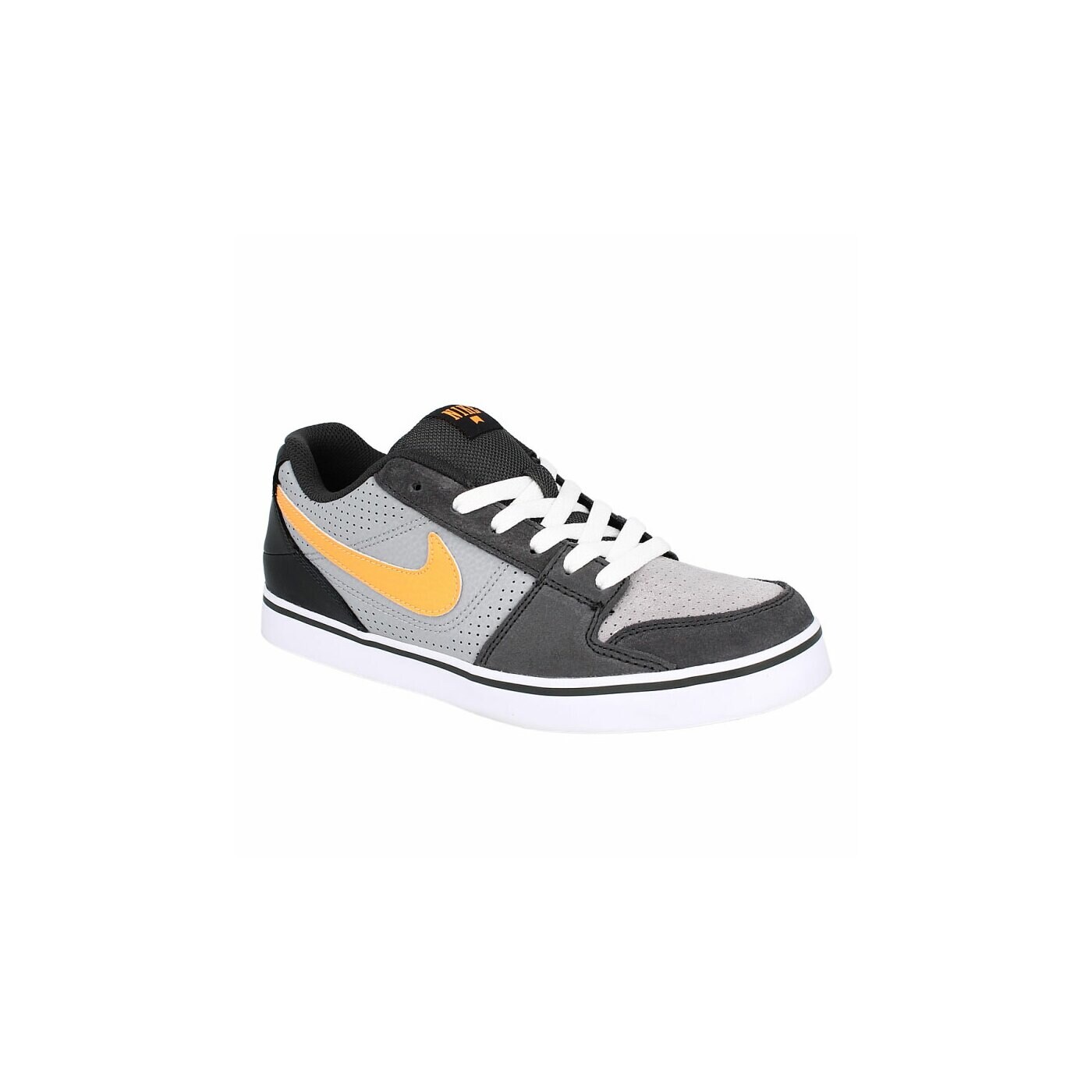 nike ruckus low