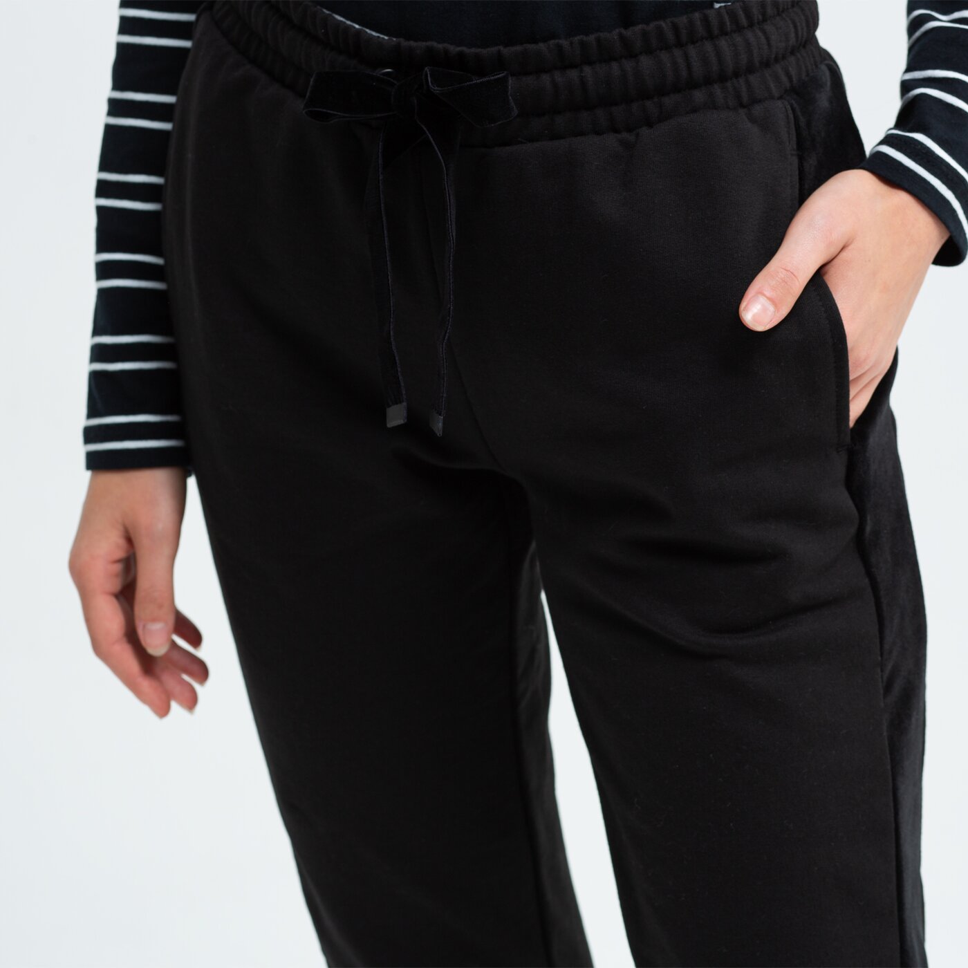 Spodnie dresowe damskie FEEWEAR SPODNIE ATIS fw39spd04001 kolor czarny