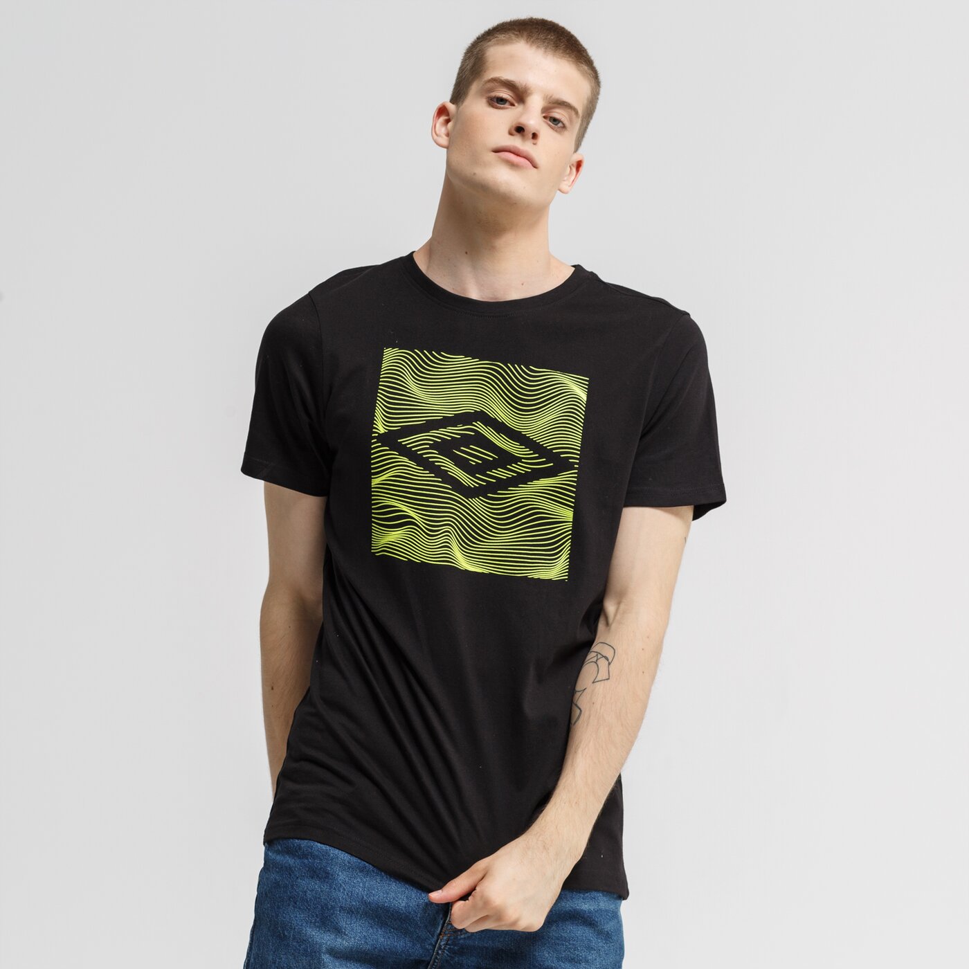 Koszulka męska UMBRO T-SHIRT DUNCAN ul39tsm02001 kolor czarny