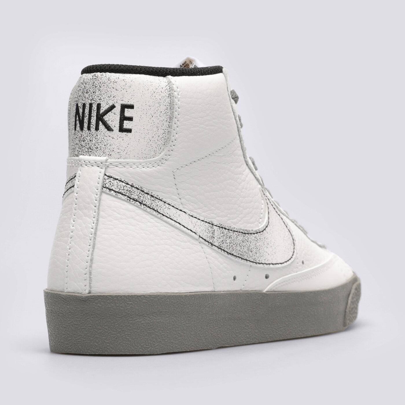 Buty sportowe męskie NIKE BLAZER MID '77 EMB dv7194-100 kolor biały