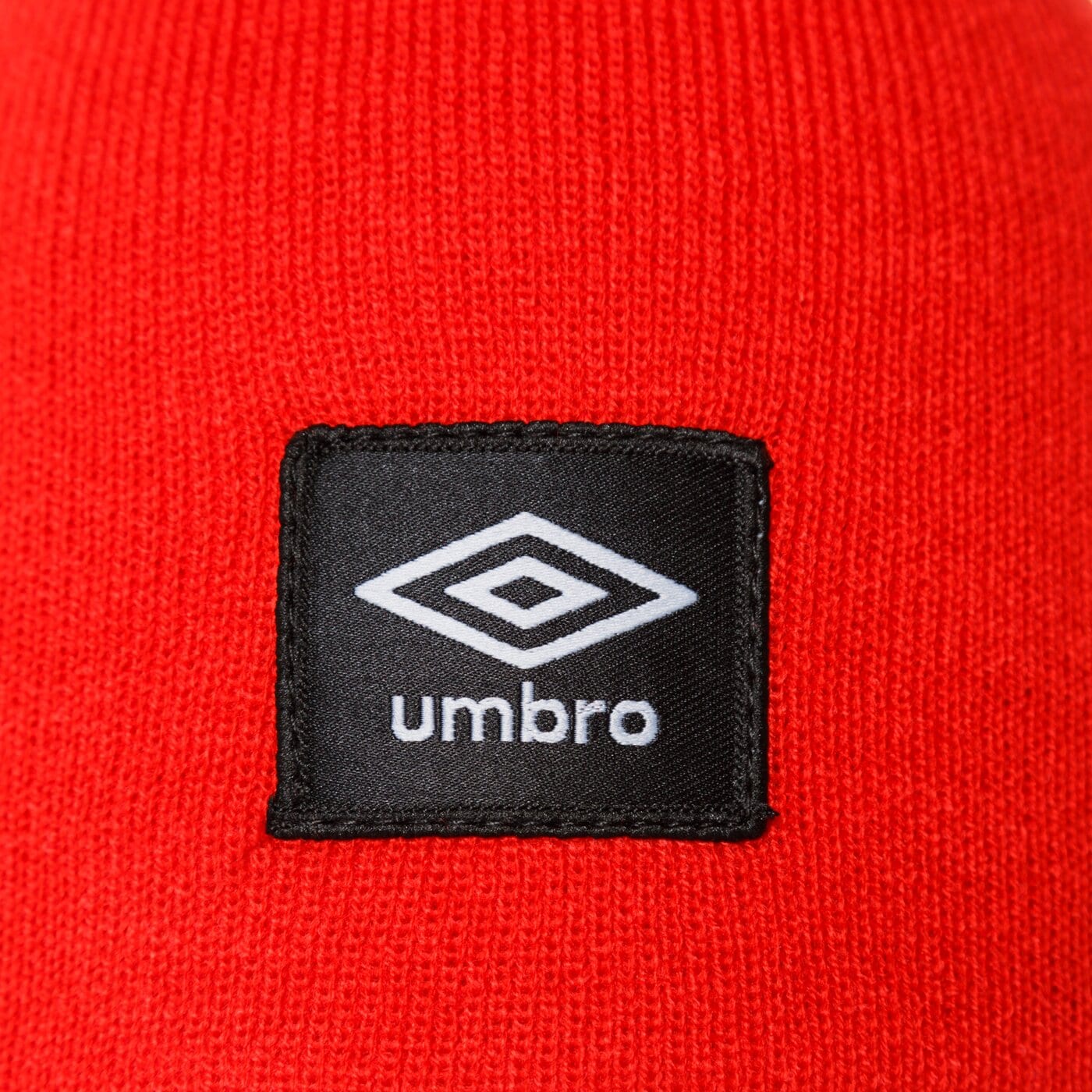 Czapka zimowa damska UMBRO CZAPKA FILTON ul321hat02001 kolor czerwony