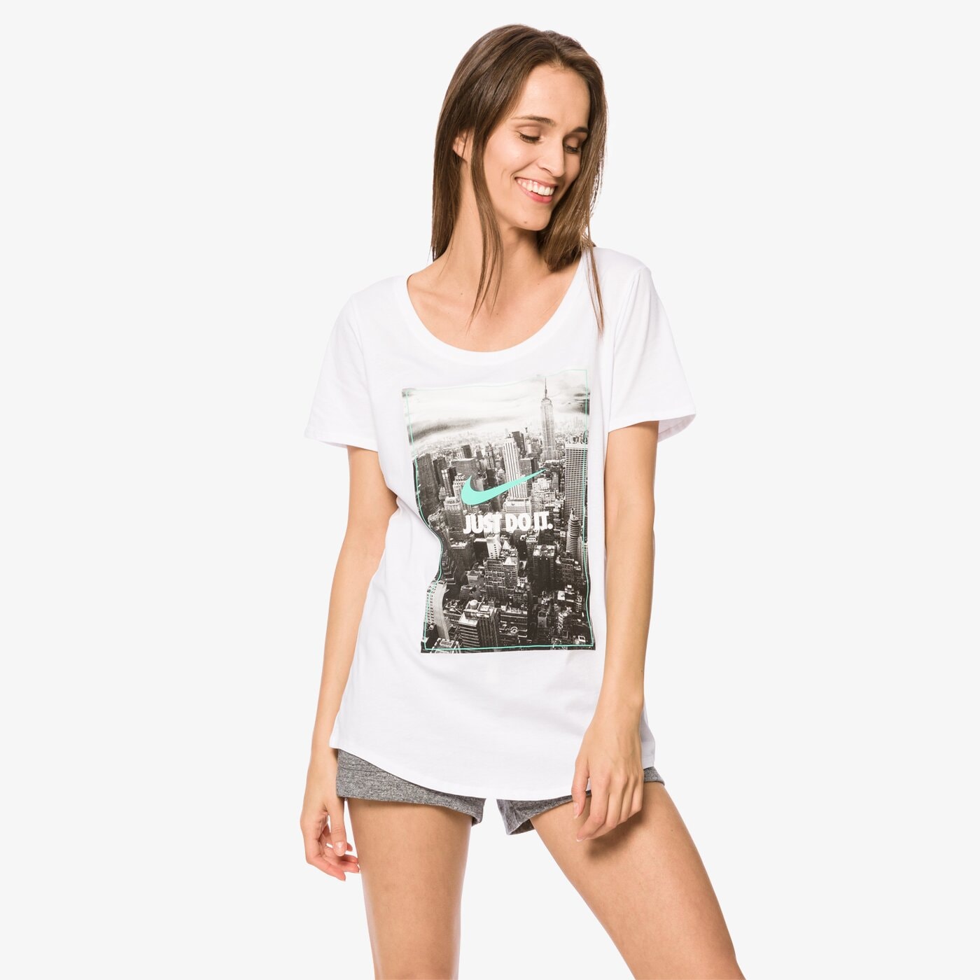 Koszulka damska NIKE T-SHIRT W NSW PHOTO JDI 847531100 kolor biały