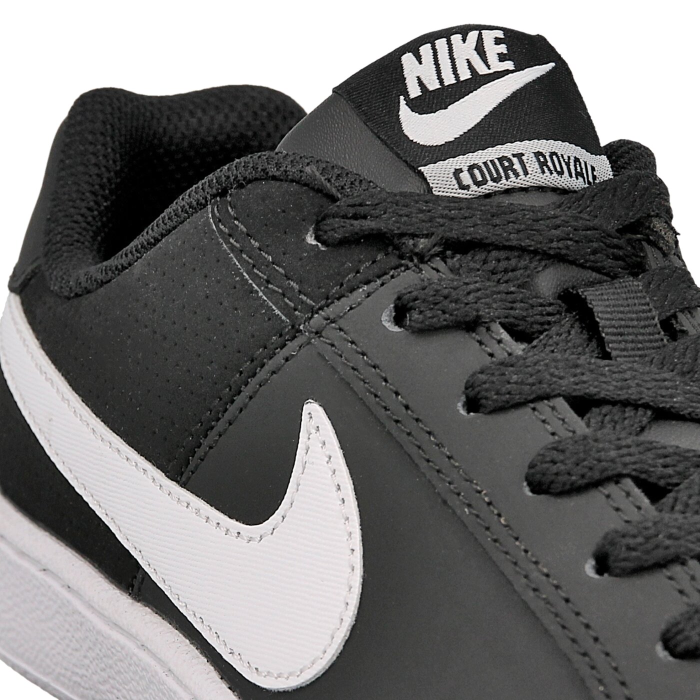 Buty sportowe damskie NIKE WMNS COURT ROYALE 749867-010 kolor czarny