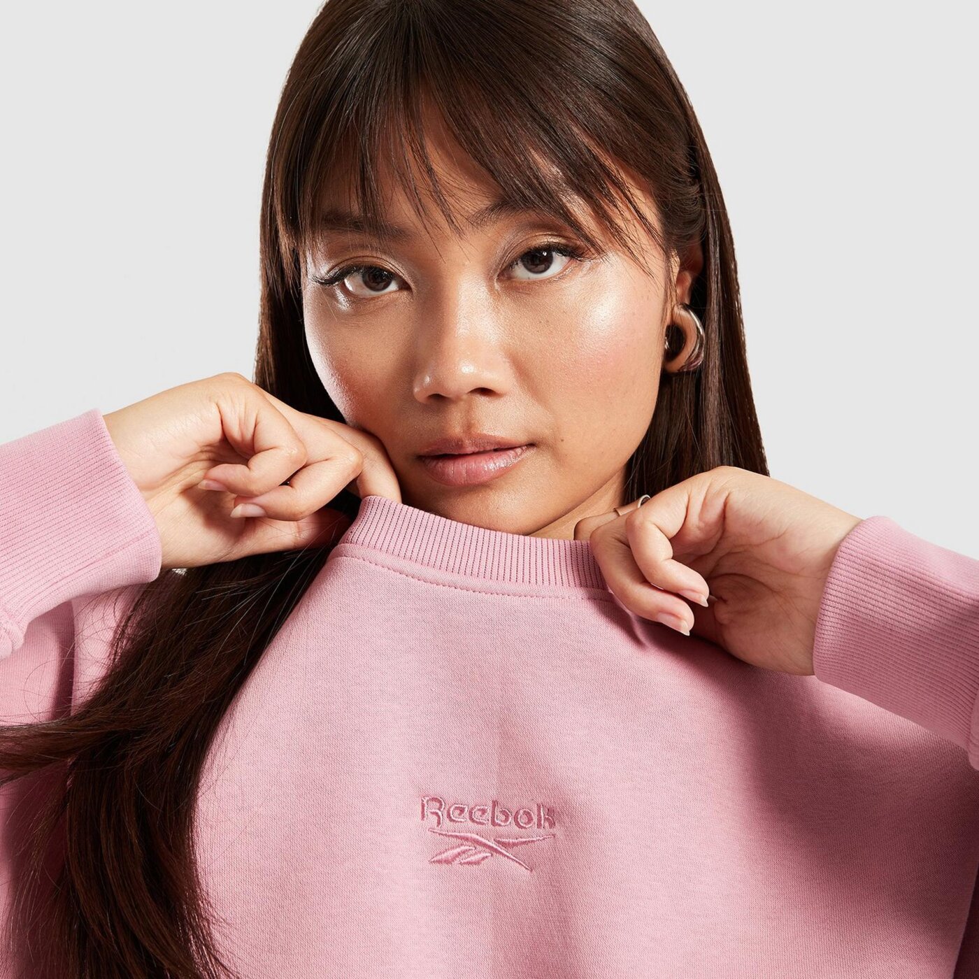 Bluza damska REEBOK BLUZA RICHARD CROPPED CREWNECK SWEATSHIRT 100241207 kolor różowy