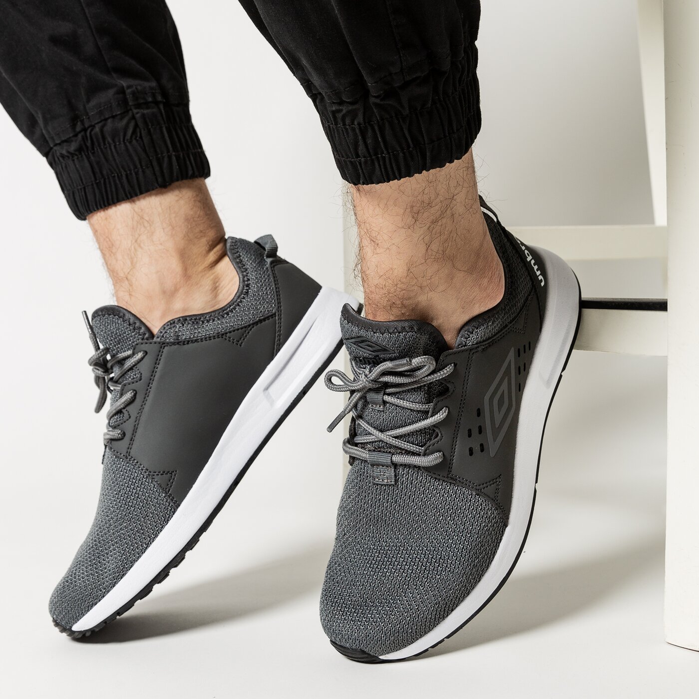 Buty sportowe męskie UMBRO ANDROS ummd119012 kolor szary