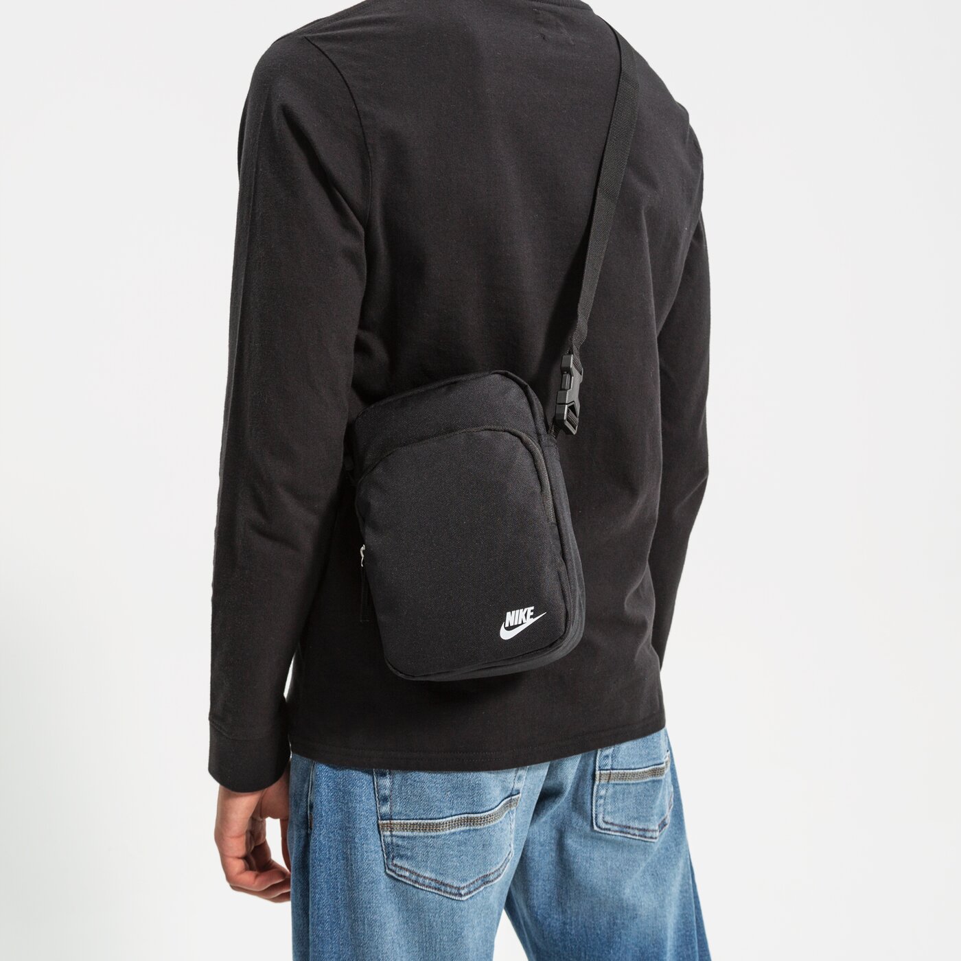 Nerka (saszetka na pas) damska sportowa NIKE TOREBKA NK HERITAGE CROSSBODY - FA21 db0456-010 kolor czarny