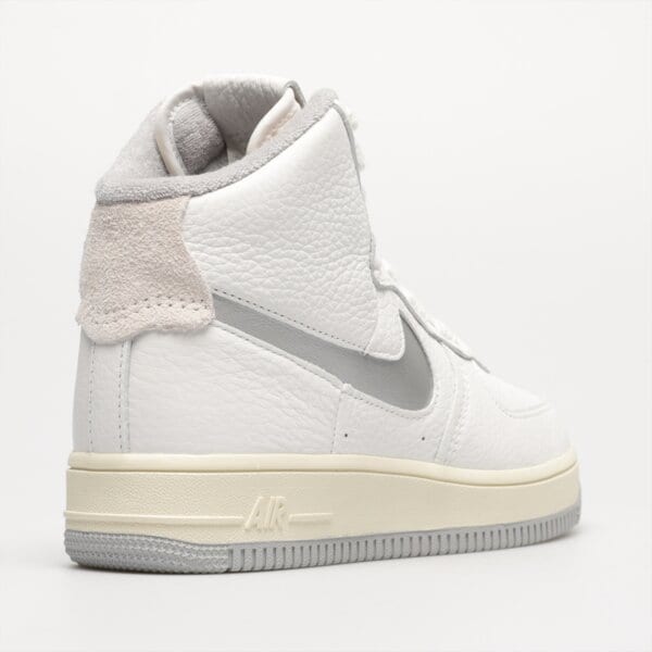 Buty sportowe damskie NIKE W AF1 SCULPT dc3590-101 kolor biały