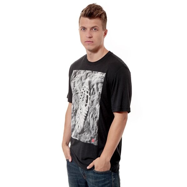 Koszulka męska NIKE T-SHIRT TEE-MOON WALKIN 619529010 kolor czarny