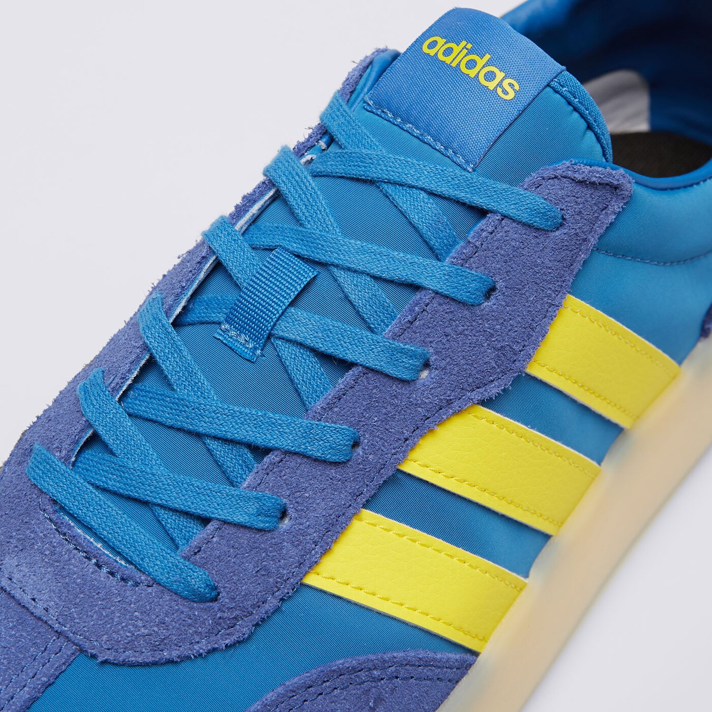 Buty sportowe męskie ADIDAS BARREDA DECODE ji2319 kolor niebieski