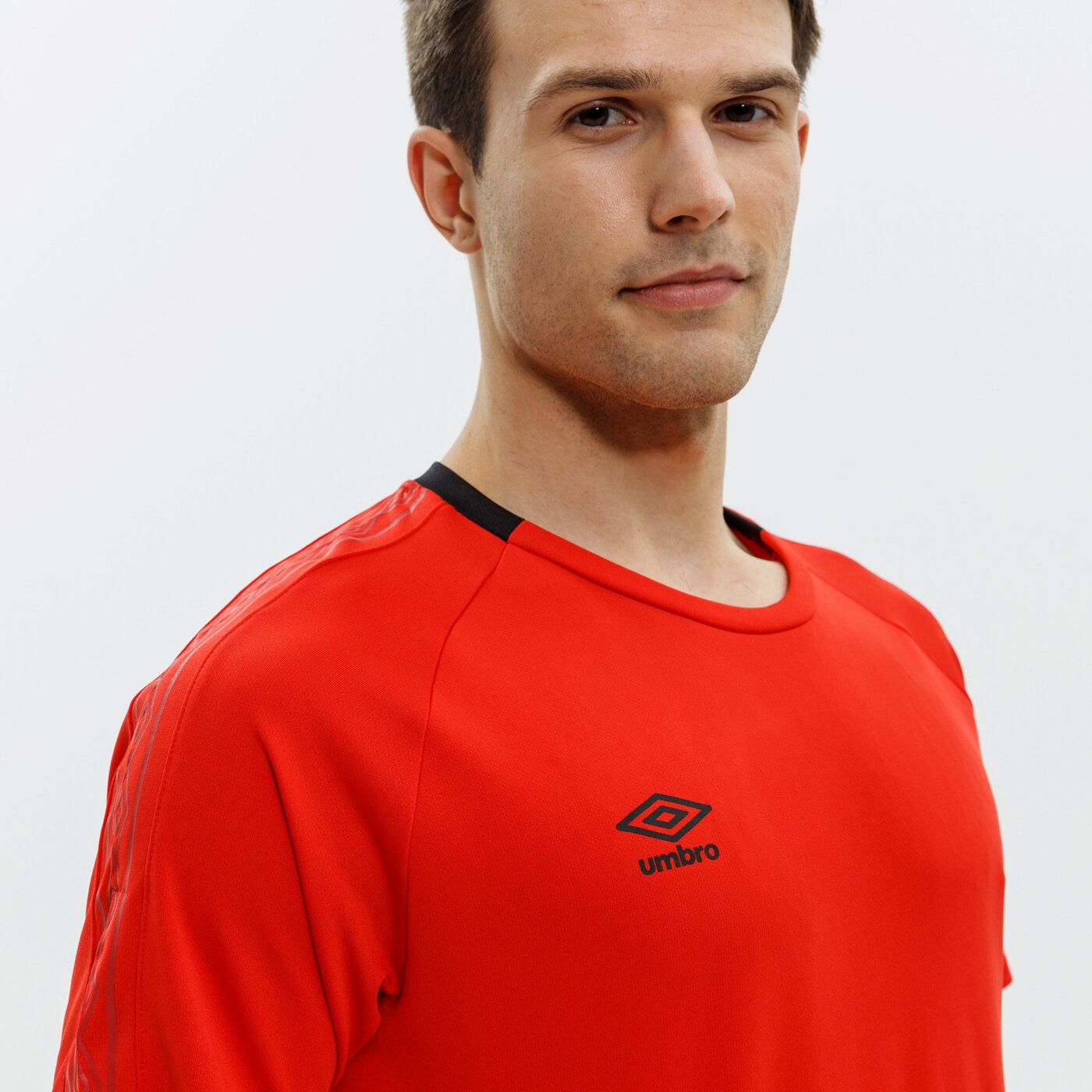 Koszulka męska UMBRO T-SHIRT FW CREW TRAINING JERSEY 65856u-96j kolor czerwony