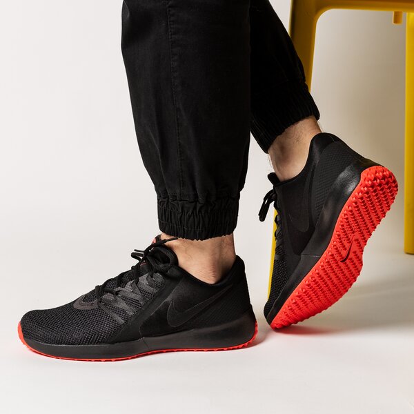 Buty treningowe męskie NIKE VARSITY COMPETE TRAINER aa7064-060 kolor czarny