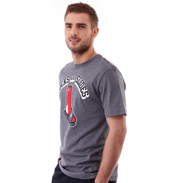 Koszulka męska NIKE T-SHIRT BB SOCKS & SLIDES TEE 532680071 kolor szary