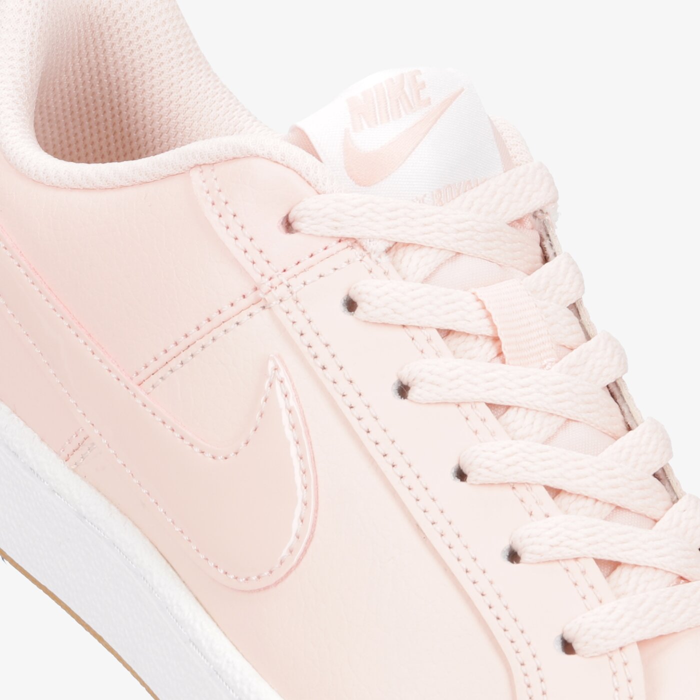 Buty sportowe damskie NIKE WOMEN'S COURT ROYALE 749867-601 kolor różowy