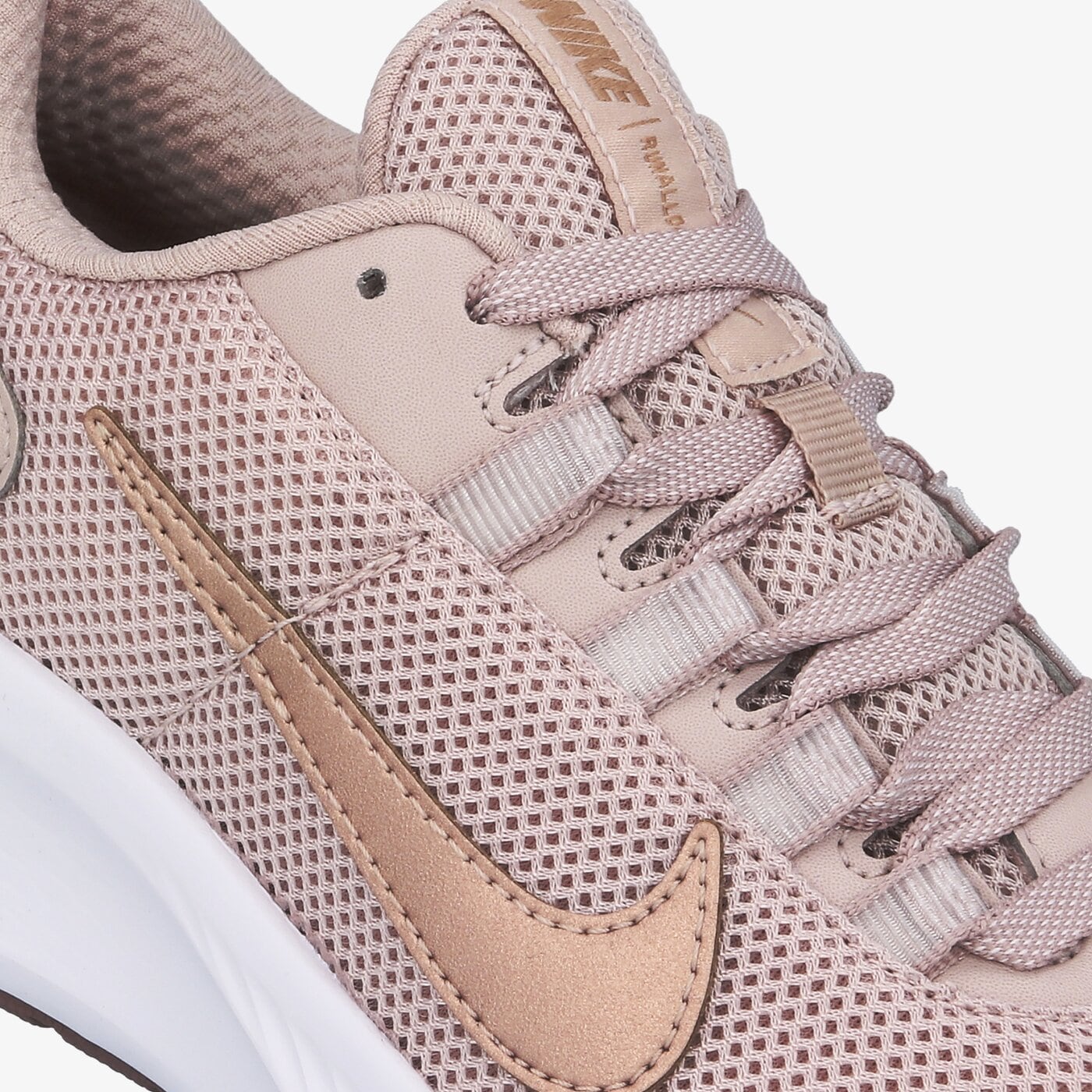 Buty do biegania damskie NIKE RUN ALL DAY 2 cd0224-200 kolor beżowy