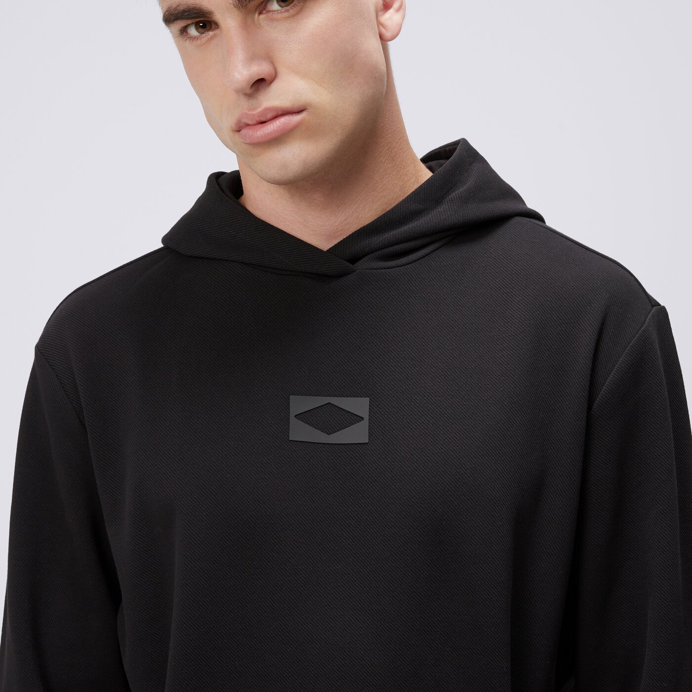 Bluza męska UMBRO BLUZA Z KAPTUREM ESS TECH ul125blm05001 kolor czarny