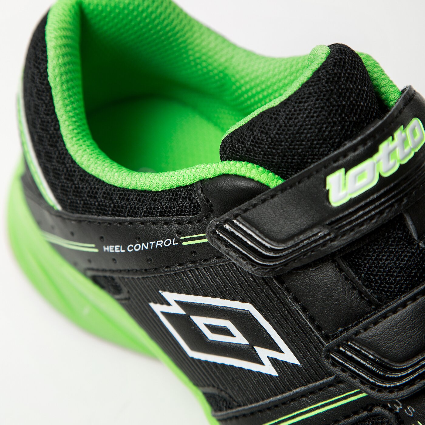 Buty treningowe dla dzieci LOTTO JUMPER 400 CL S t3812 kolor czarny