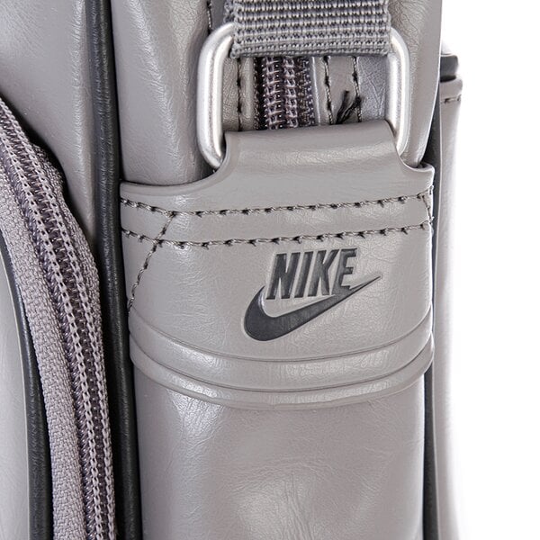 Torba sportowa damska NIKE TORBA HERITAGE SI SMALL ITEMS II ba4270057 kolor szary