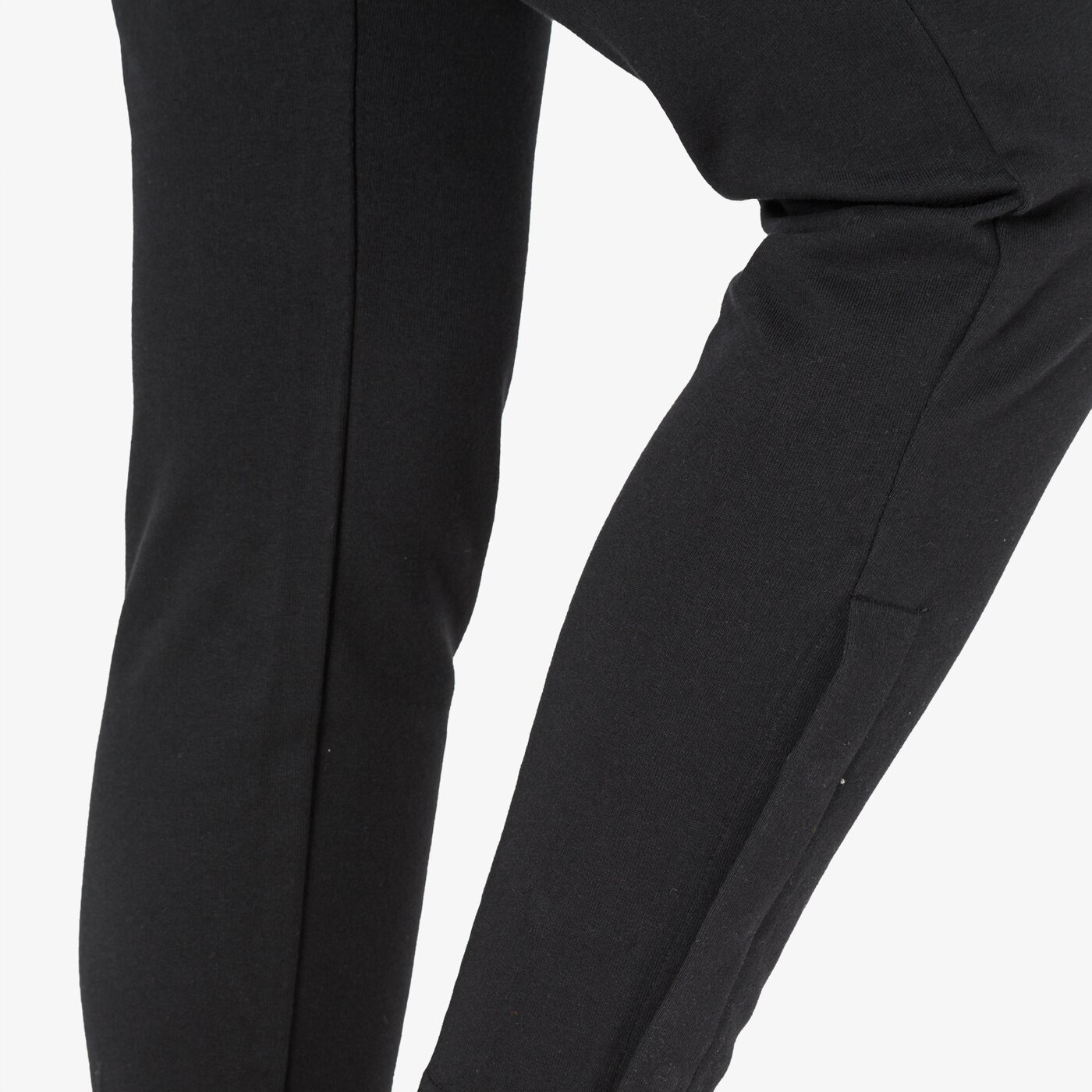 Spodnie dresowe damskie UMBRO SPODNIE SERPENTINE ul38spd10001 kolor czarny