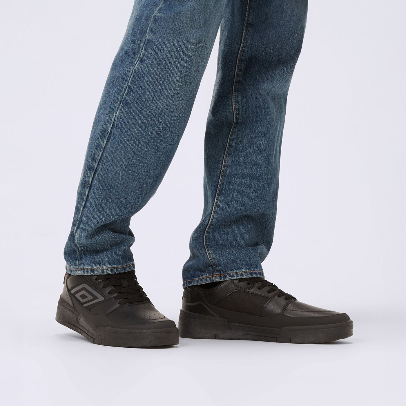 Buty sportowe męskie UMBRO KIRBY umml224005 kolor czarny