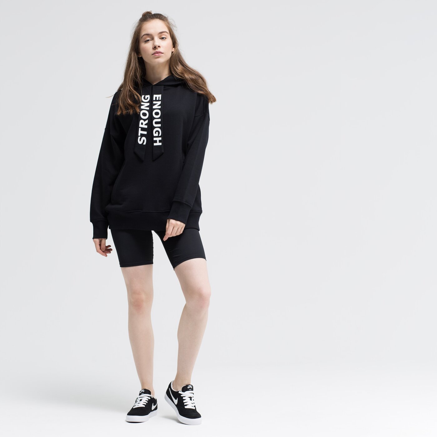 Bluza damska UMBRO BLUZA Z KAPTUREM HAKUSA ul39bld03002 kolor czarny