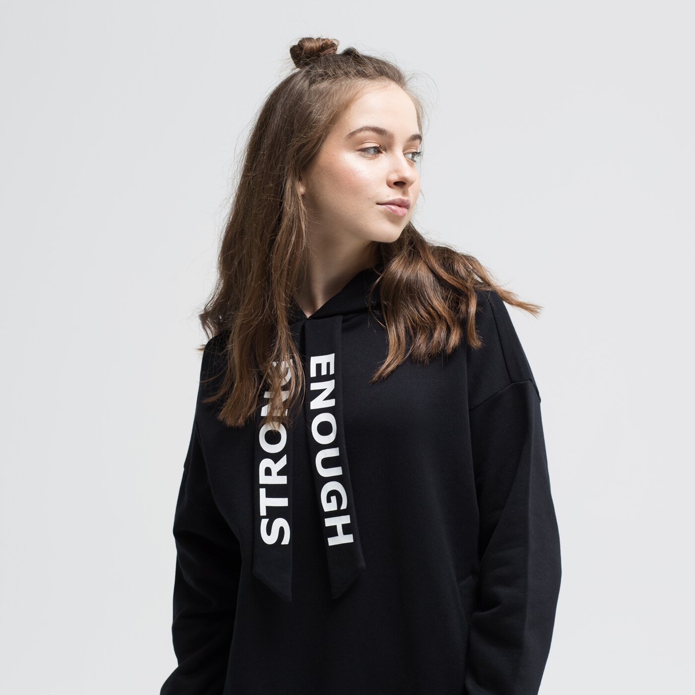 Bluza damska UMBRO BLUZA Z KAPTUREM HAKUSA ul39bld03002 kolor czarny