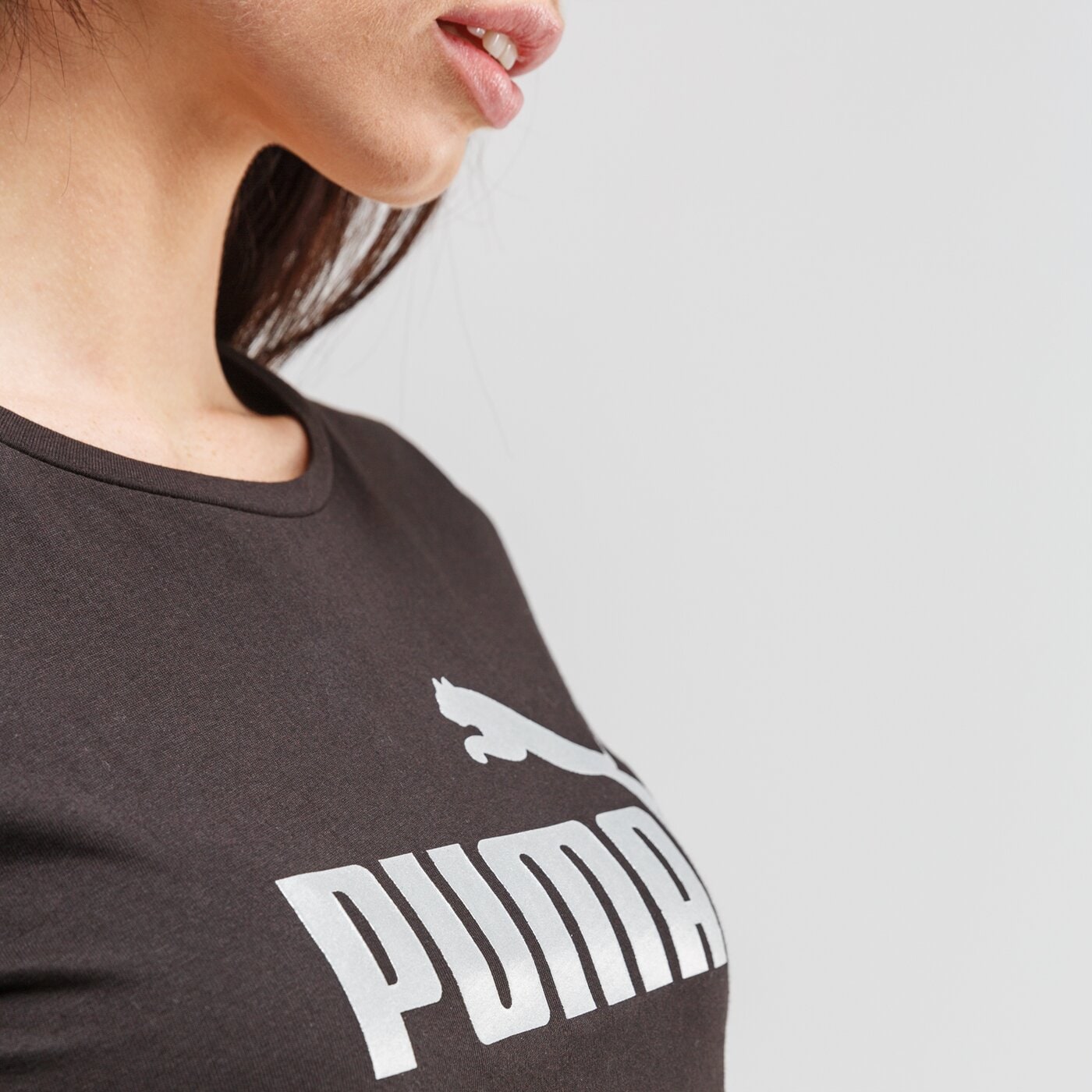 Koszulka damska PUMA T-SHIRT ESS+ METALLIC 582407 01 kolor czarny