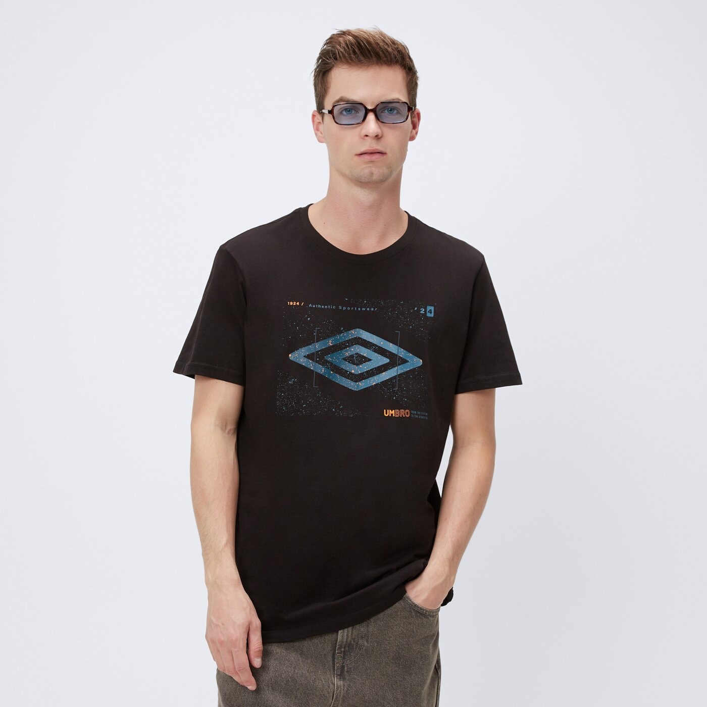 Koszulka męska UMBRO T-SHIRT DUMBY ul125tsm06001 kolor czarny