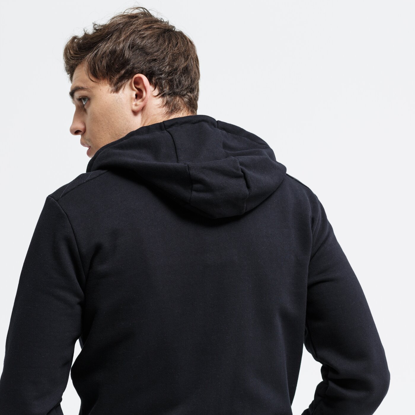 Bluza męska UMBRO BLUZA ROZPINANA Z KAPTUREM PIELAVESI ul39blm22001 kolor czarny