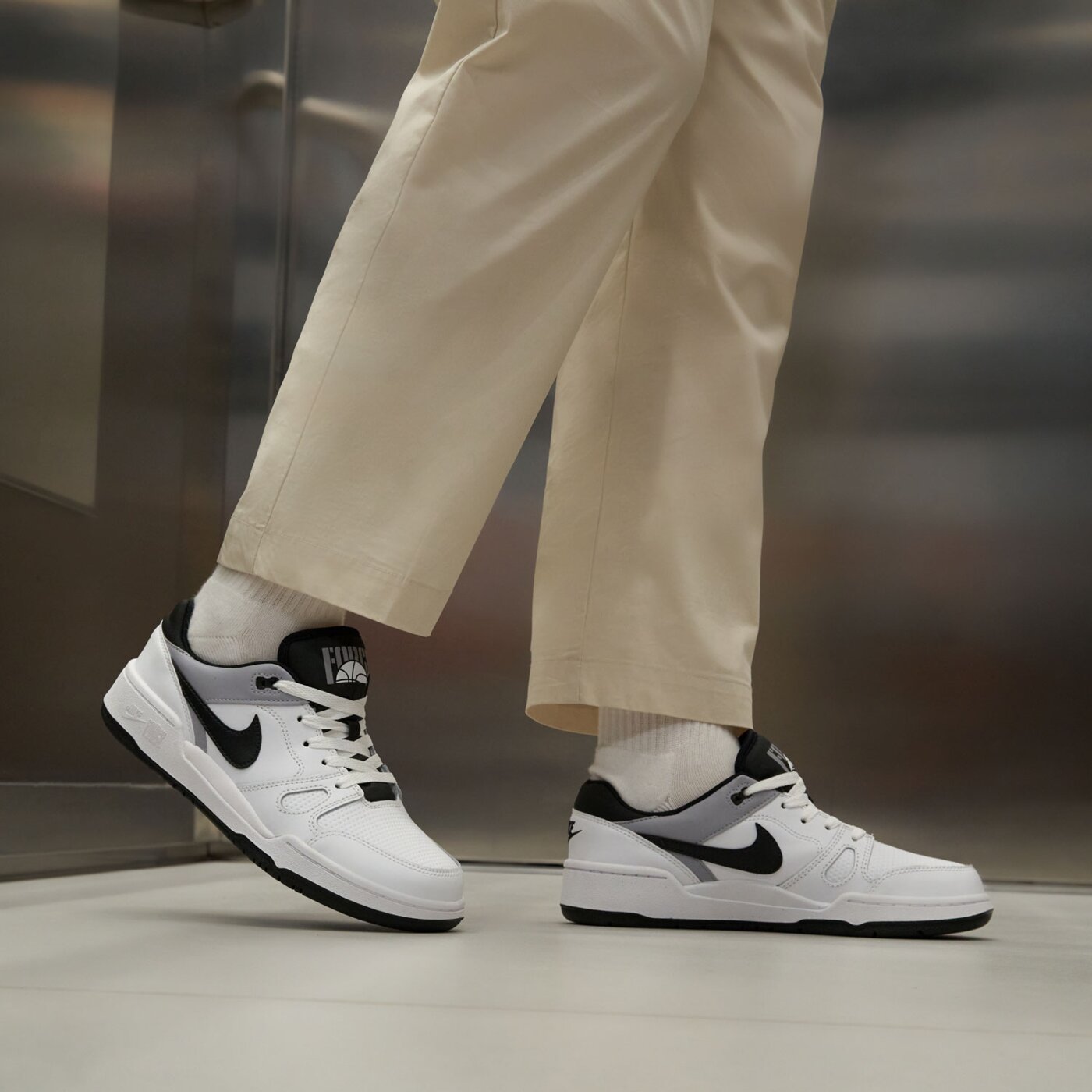 Buty dziecięce NIKE FULL FORCE fv5929-101 kolor biały