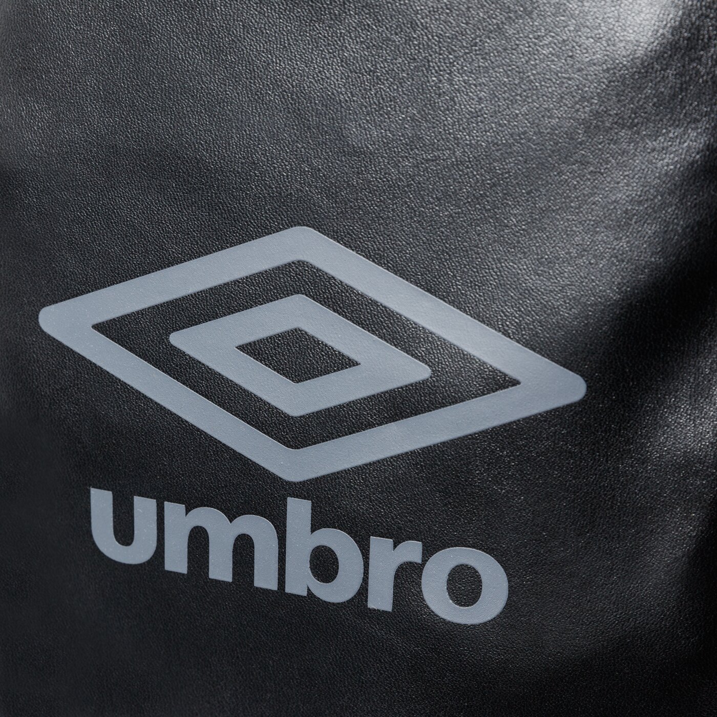 Torba sportowa damska UMBRO TOREBKA KESWICK ul321tom02001 kolor czarny