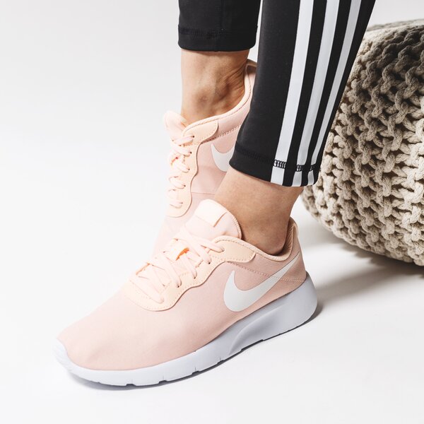 Buty dziecięce NIKE TANJUN SE 859617-800 kolor różowy