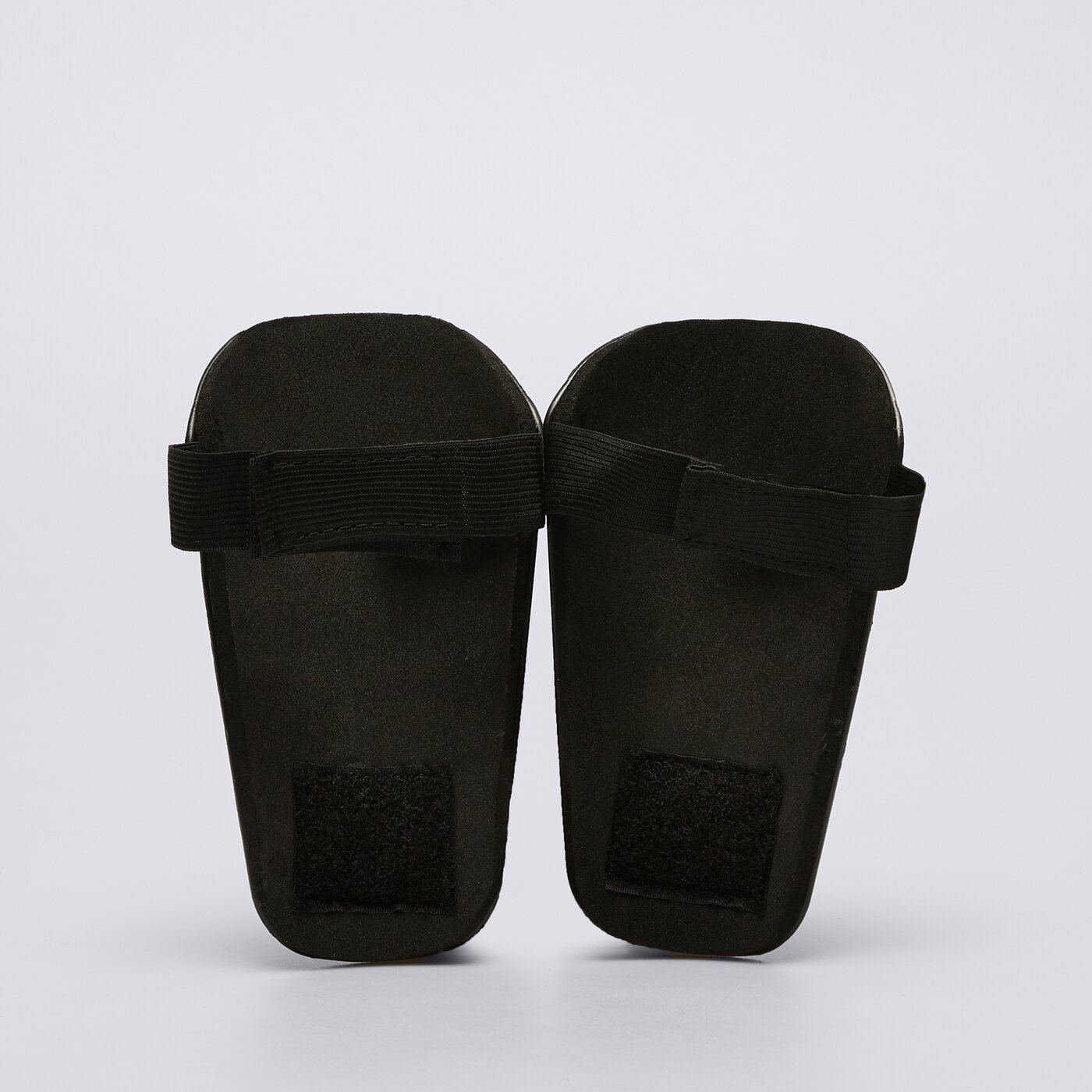 Dziecięce UMBRO OCHRANIACZE FORMATION GUARD W/ANKLE 21387u-mcf kolor czarny