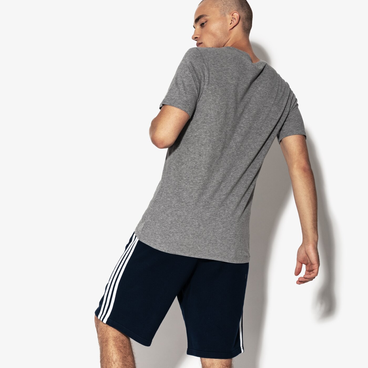 Koszulka męska NIKE T-SHIRT M NSW ICON FUTUR 696707091 kolor szary