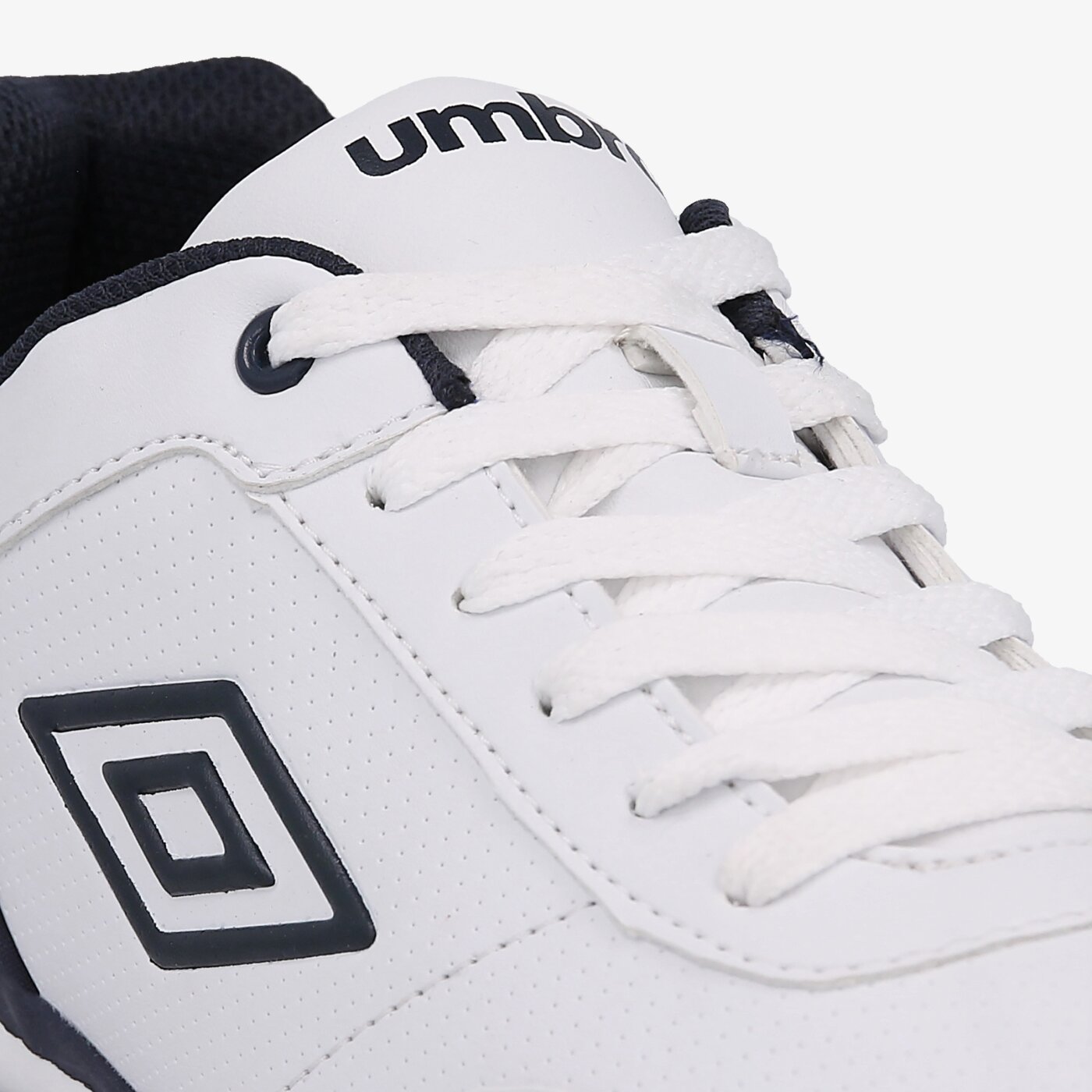 Buty sportowe męskie UMBRO MEDLOCK 40218up30 kolor biały