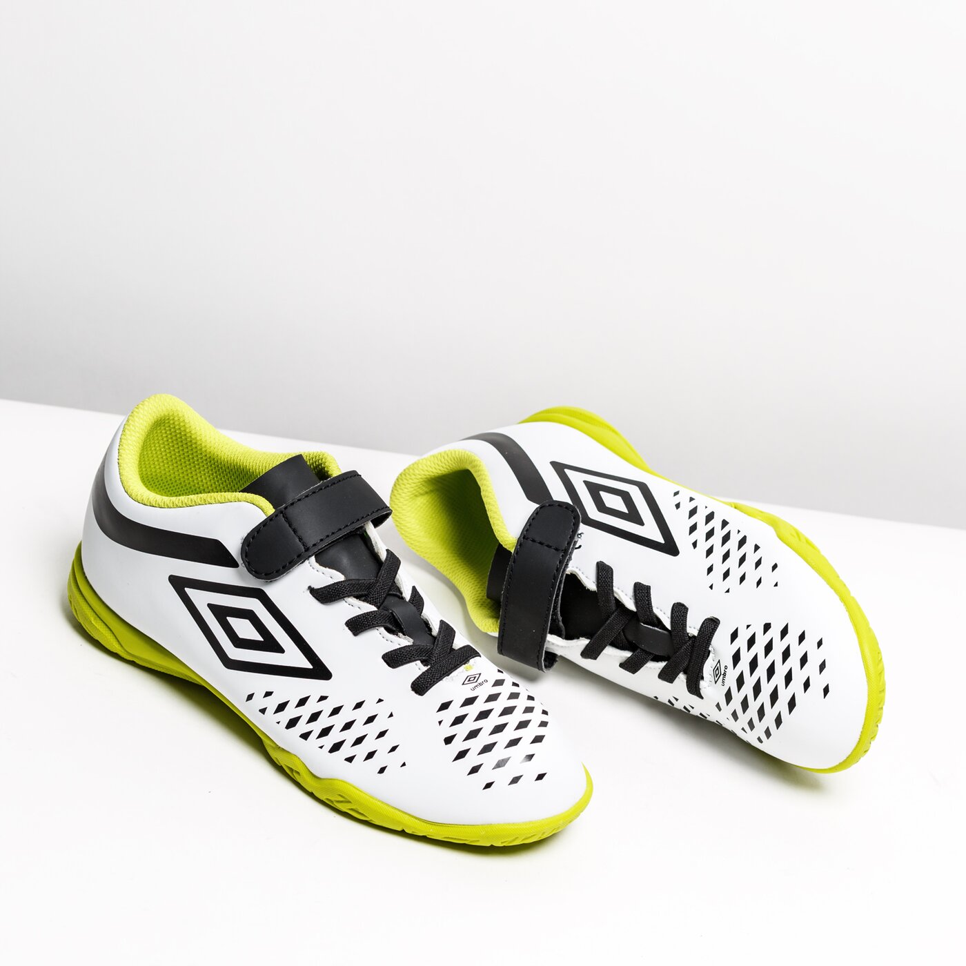 Buty piłkarskie dla dzieci UMBRO VELOCITA IV LEAGUE IC - VE - JNR 81412ufz4 kolor biały