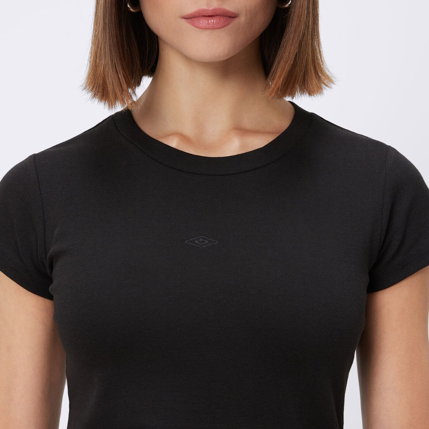 Koszulka damska UMBRO T-SHIRT EMBROIDERY ul125tsd80002 kolor czarny