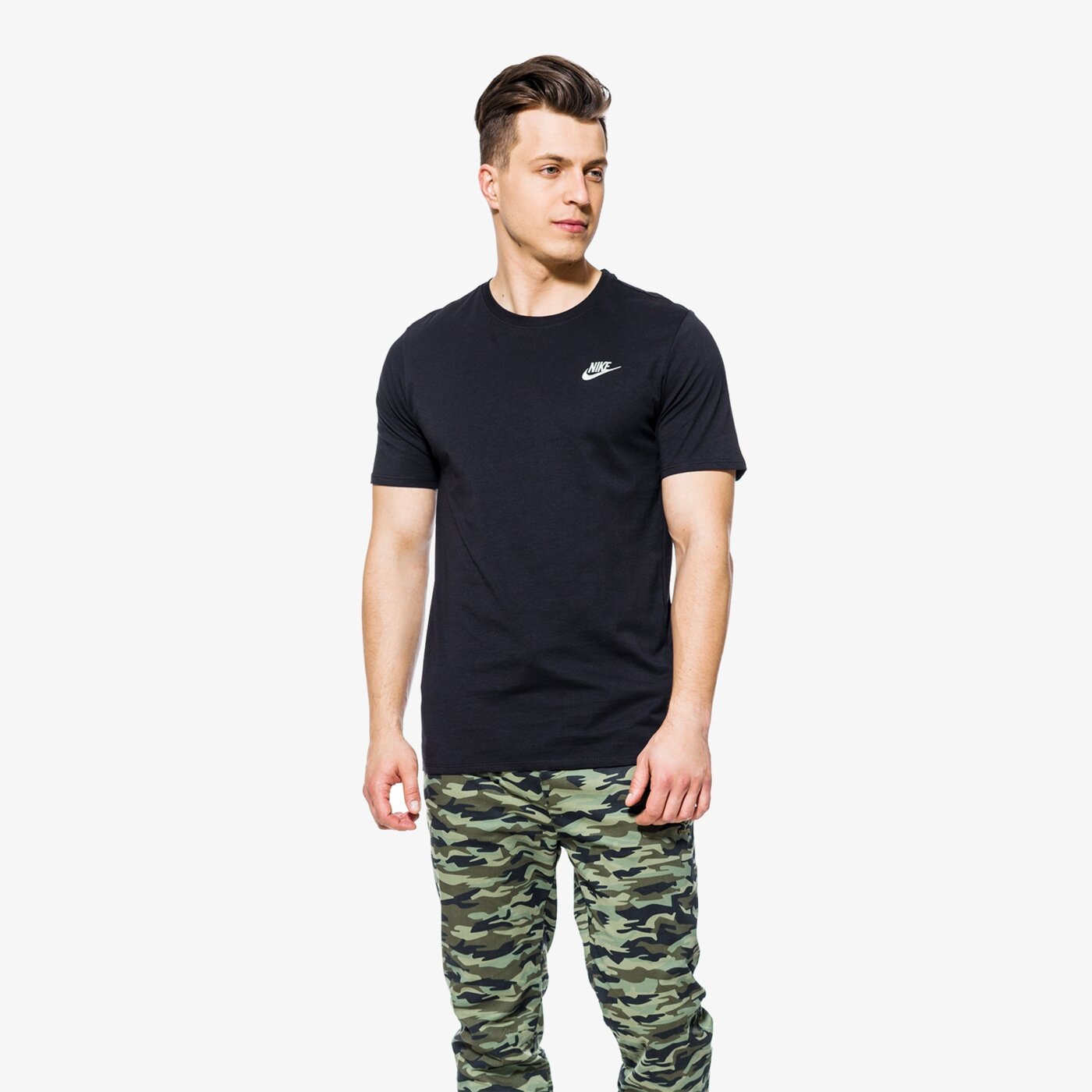 Koszulka męska NIKE T-SHIRT SS M NSW CLUB EMBRD FTRA 827021-010 kolor czarny