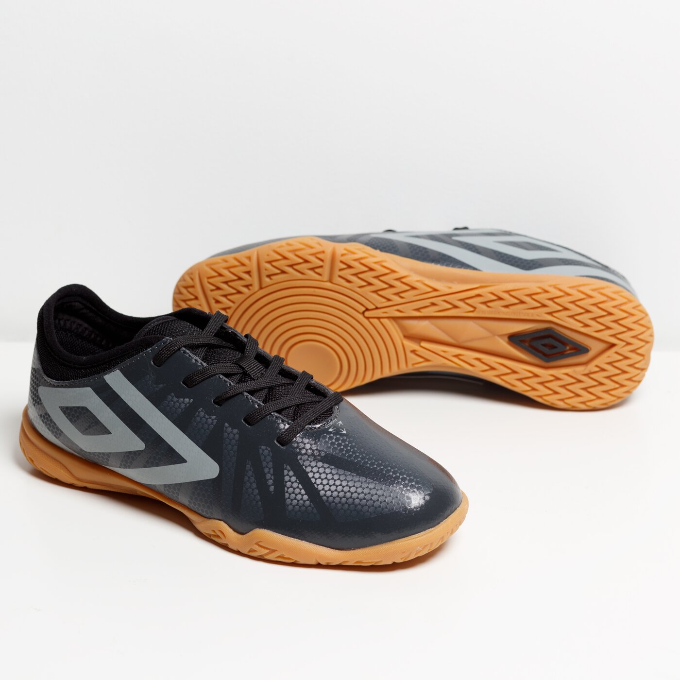 Buty piłkarskie dla dzieci UMBRO VELOCITA VI CLUB IC - JNR  81696u-kqm kolor szary