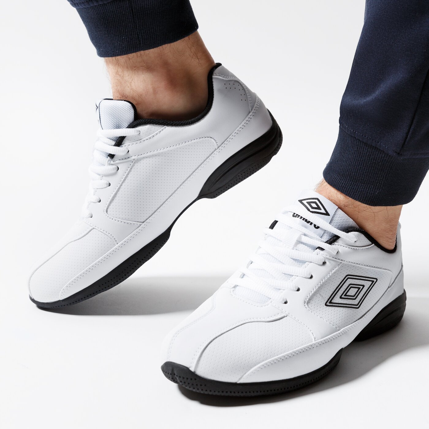 Buty treningowe męskie UMBRO OPTIMUS ummx119002 kolor biały