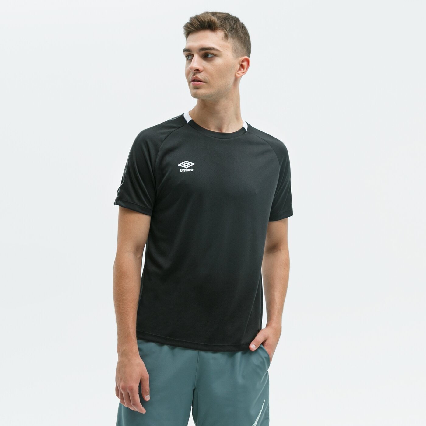 Koszulka męska UMBRO T-SHIRT FW CREW TRAINING JERSEY 65856u-060 kolor czarny