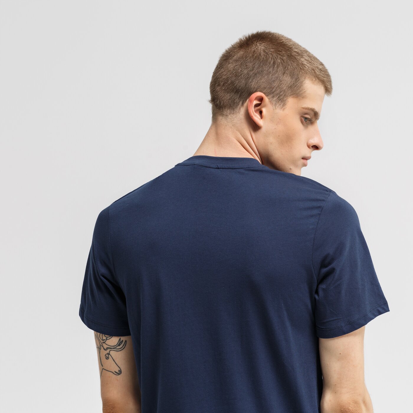 Koszulka męska UMBRO T-SHIRT SS OPULENT REVEAL LOGO GRAPHIC 65526u-w05 kolor granatowy