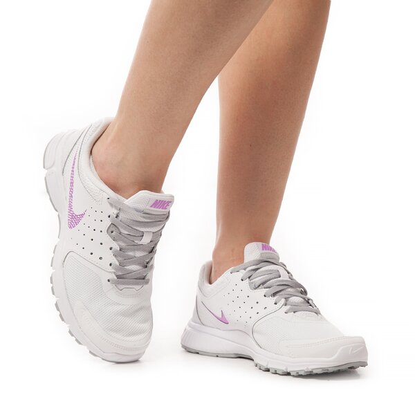Buty do biegania damskie NIKE WMNS REVOLUTION EU  706582101 kolor fioletowy