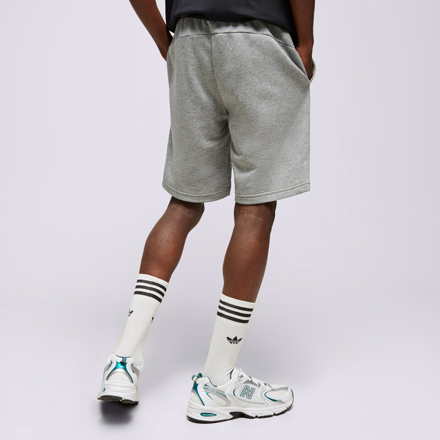 Spodenki męskie PUMA SZORTY ESS SHORTS 10" 58670903 kolor szary