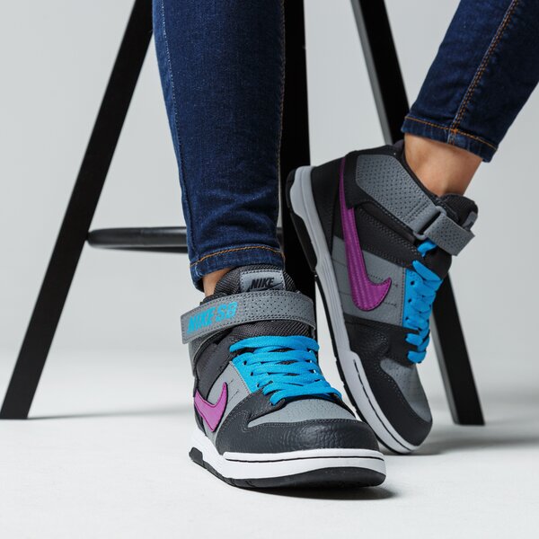 Buty dziecięce NIKE MOGAN MID 2 JR (GS) 645025-054 kolor szary