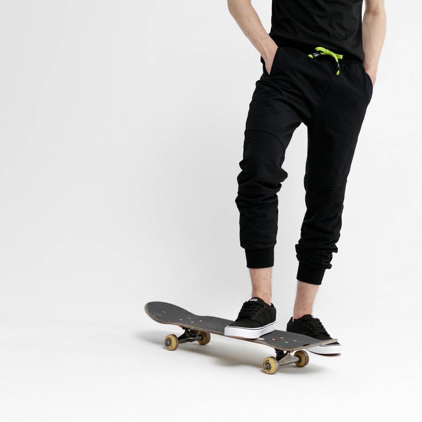 Spodnie dresowe męskie UMBRO SPODNIE OLTAN ul19spm24001 kolor czarny